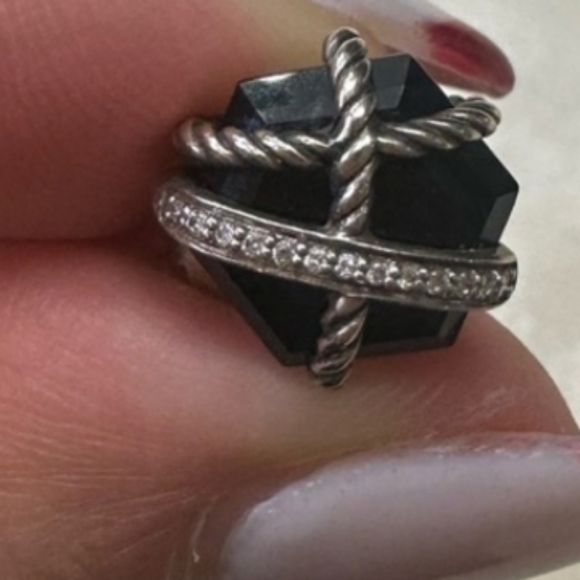 💕💯 Authentic David Yurman Black Onyx Earrings💕HP - Picture 5 of 9